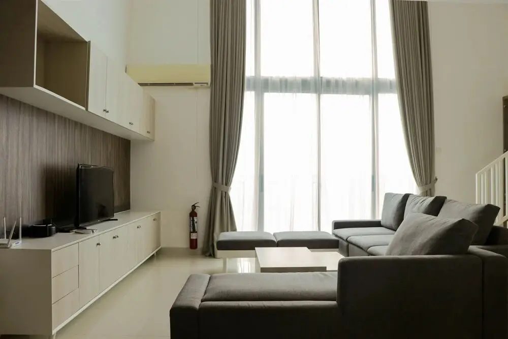 Spacious And Elegant 1Br Loft At Neo Soho Apartment — фото 1