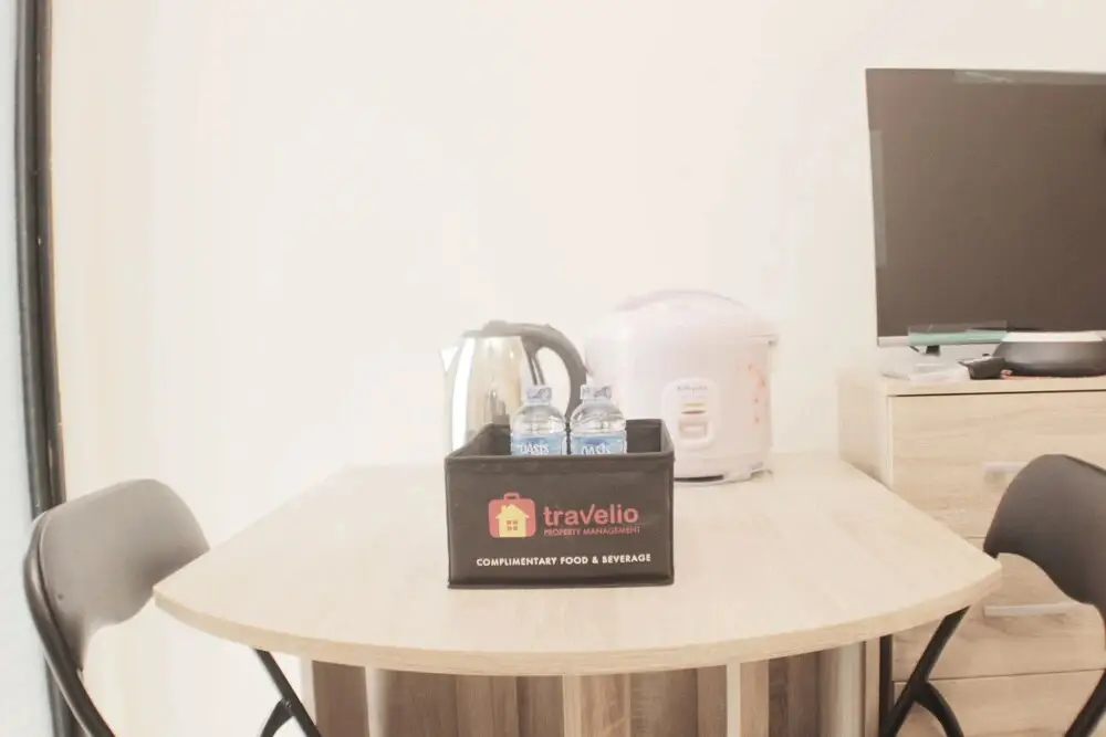Сибату: Warm And Cozy Studio At Meikarta Apartment