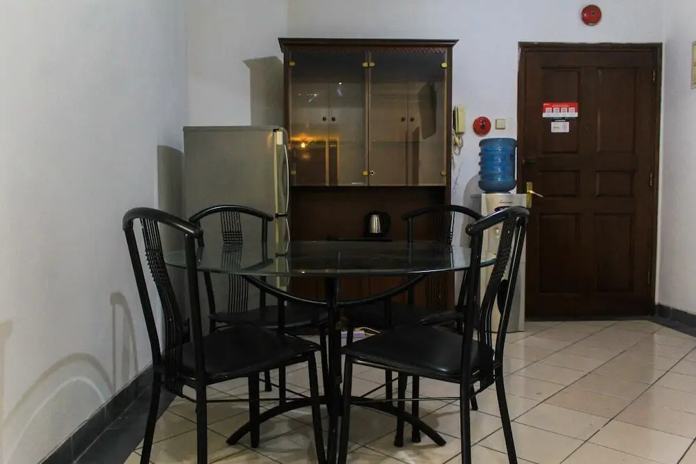 Тангеранг: Spacious 3Br Apartment At Kondominium Golf Karawaci