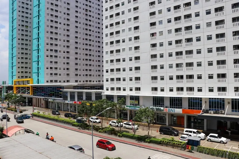 Джакарта: Nice And Strategic Studio At Green Pramuka Apartment