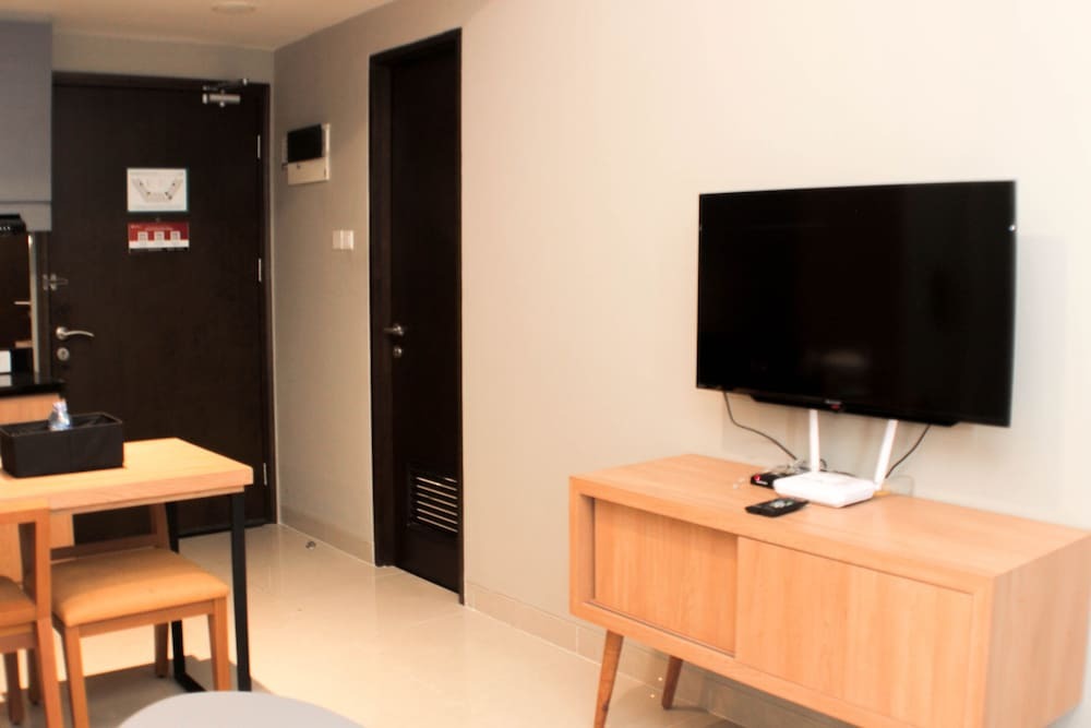 Чикаранг: Nice And Homey 1Br Apartment At Mustika Golf Residence
