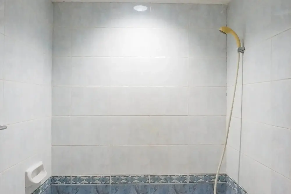 Сурабая: Spacious And Serene 1Br Apartment At Taman Beverly
