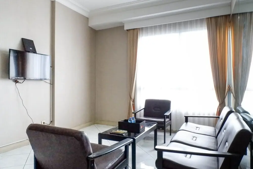 Сурабая: Spacious And Serene 1Br Apartment At Taman Beverly