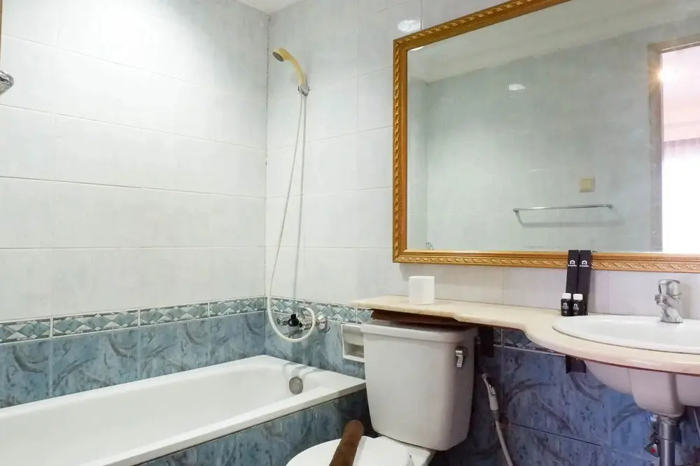 Сурабая: Spacious And Serene 1Br Apartment At Taman Beverly