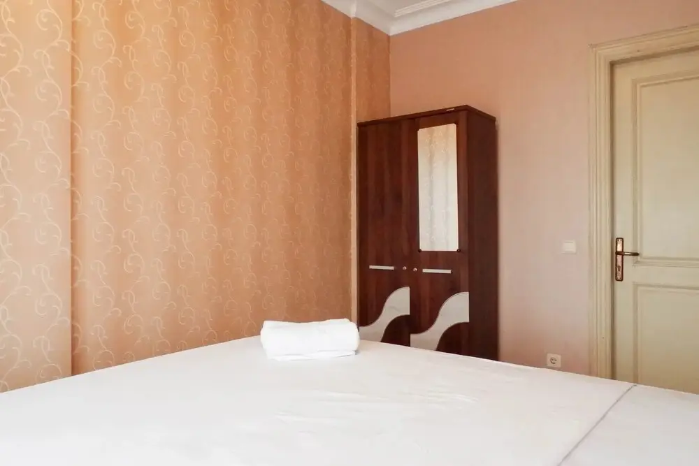 Сурабая: Spacious And Serene 1Br Apartment At Taman Beverly