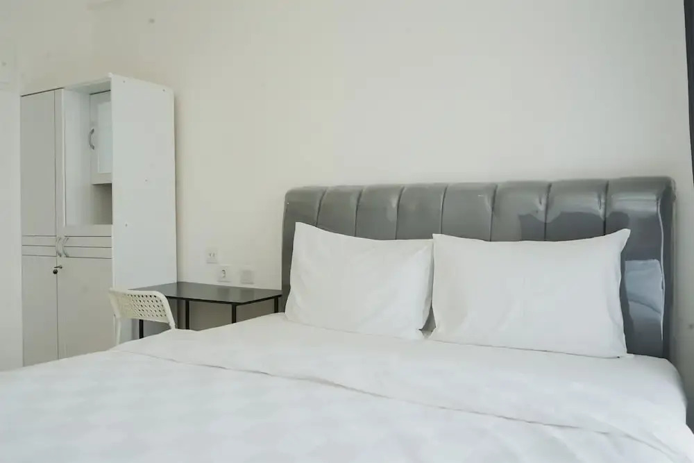 Legok: Warm And Cozy Studio Room At Sky House Bsd Apartment