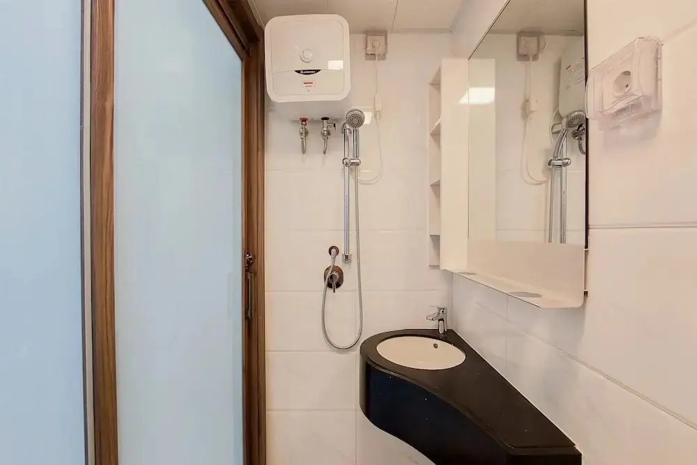 Legok: Warm And Cozy Studio Room At Sky House Bsd Apartment