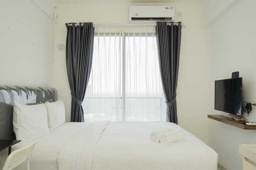 Legok: Warm And Cozy Studio Room At Sky House Bsd Apartment
