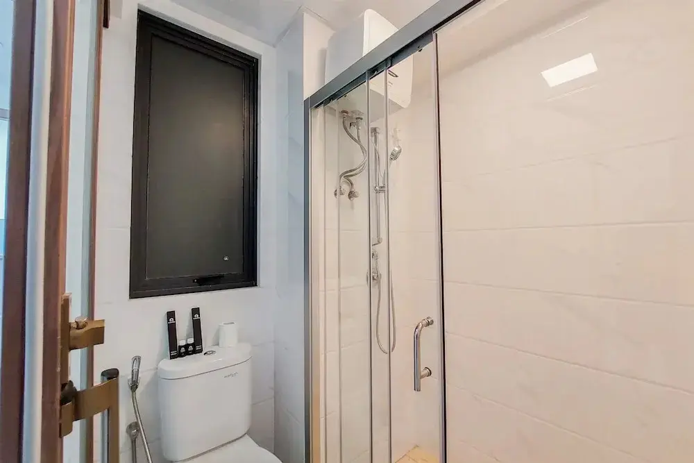 Legok: Comfort And Minimalist 2Br At Sky House Bsd Apartment