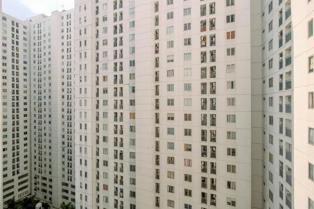 Джакарта: Modern And Tidy 2Br Bassura City Apartment