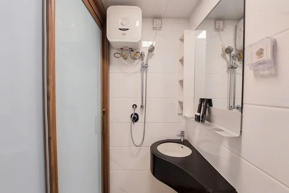 Legok: Warm And Homey Studio Room At Sky House Bsd Apartment