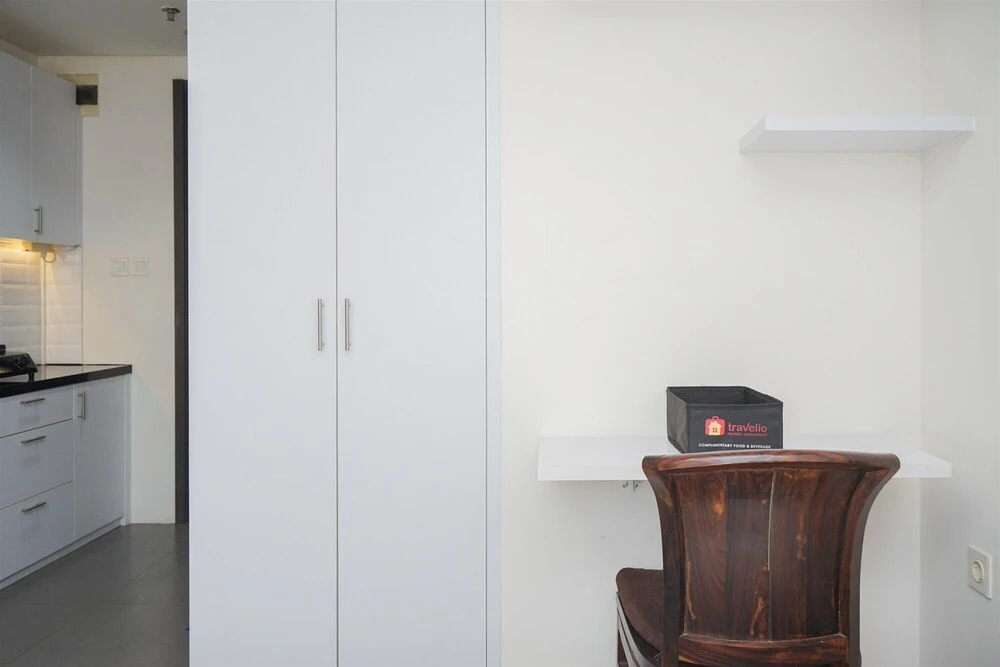 Южный Тангеранг: Elegant And Comfy Studio At Bintaro Icon Apartment