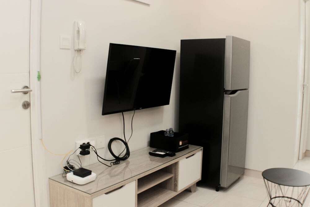 Бекаси: Cozy Stay 2Br Springlake Summarecon Bekasi Apartment
