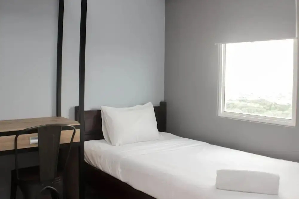 Бекаси: Modern 2Br At Springlake Summarecon Bekasi Apartment