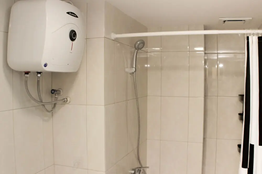 Бекаси: Modern 2Br At Springlake Summarecon Bekasi Apartment