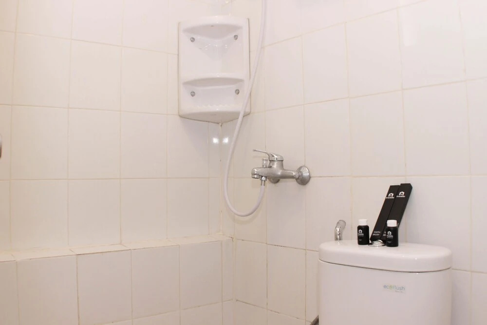 Джакарта: Nice And Comfy 2Br At Bassura City Apartment