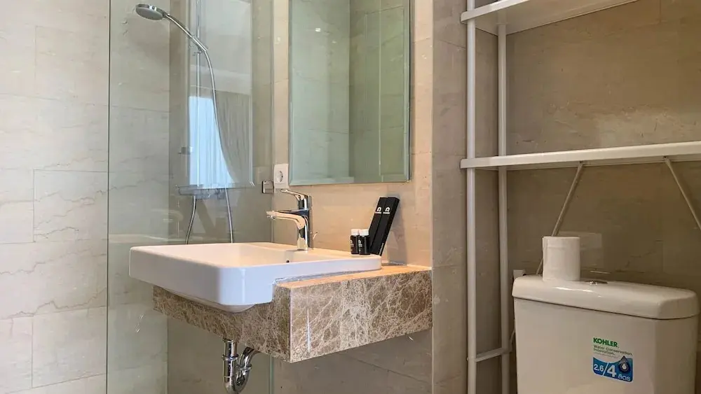 Джакарта: Elegant 2Br With Private Lift At Menteng Park Apartment