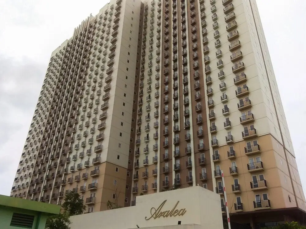 Чикаранг: Comfy And Spacious Studio Azalea Suites Apartment