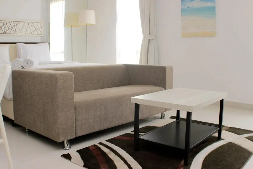 Чикаранг: Comfy And Spacious Studio Azalea Suites Apartment