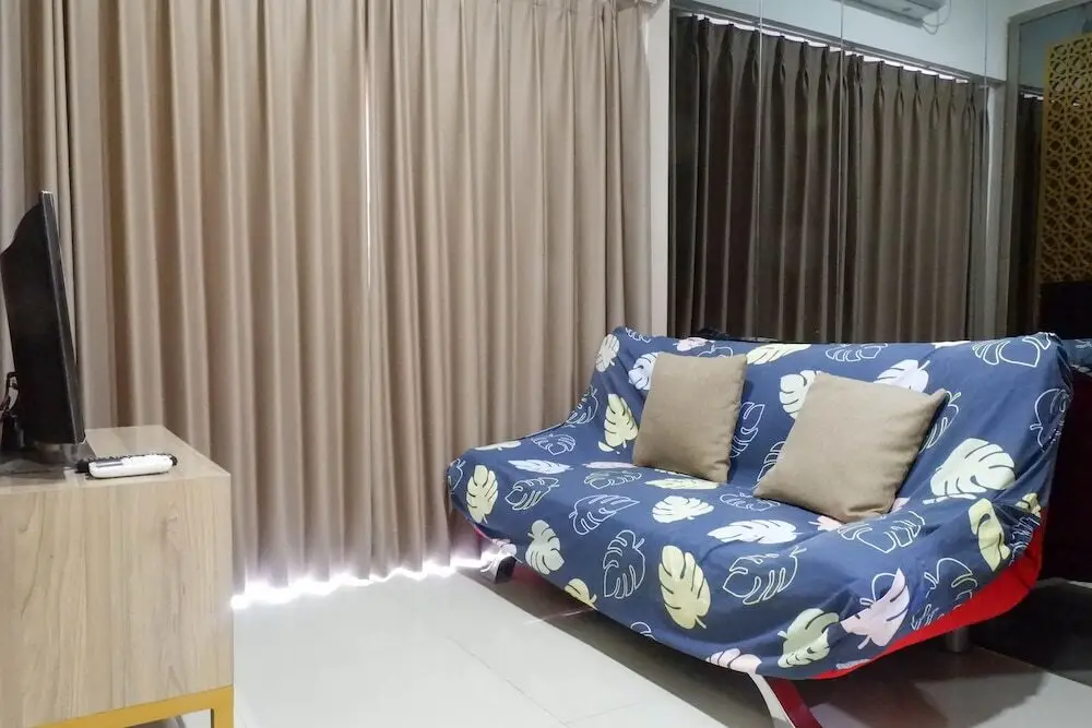 Сурабая: Comfy And Modern Wonderful 2Br Apartment At Tanglin Supermall Mansion