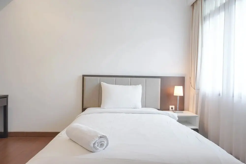 Джакарта: Spacious 3Br At Simprug Park Residences Apartment