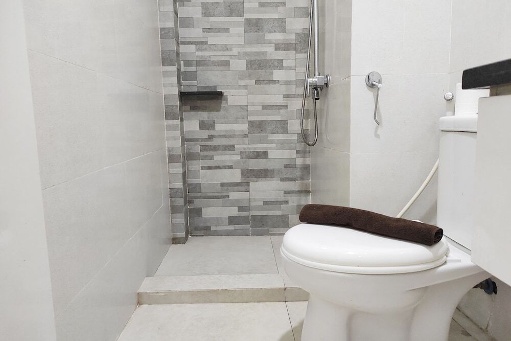 Макассар: Cozy Stay And Homey 2Br Vida View Apartment