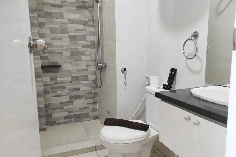 Макассар: Cozy Stay And Homey 2Br Vida View Apartment