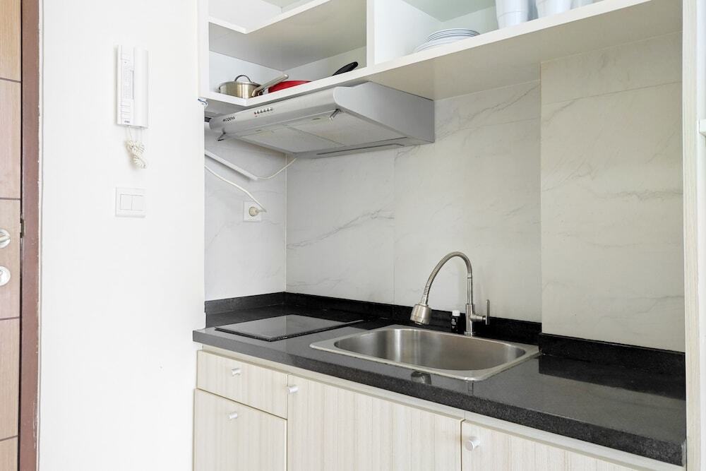 Макассар: Cozy Stay And Homey 2Br Vida View Apartment