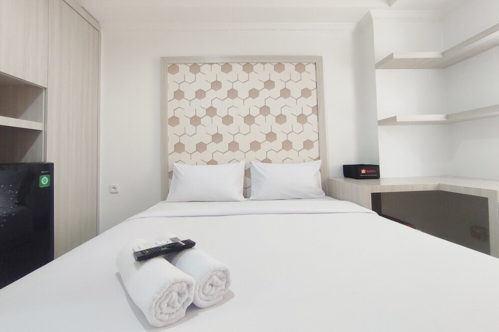 Семаранг: Nice Cozy Studio At Paltrow City Apartment