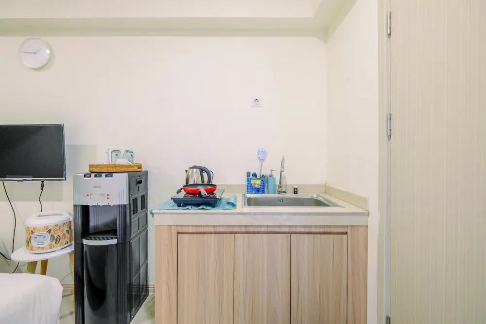 Сибату: Simply And Homey Studio Meikarta Apartment