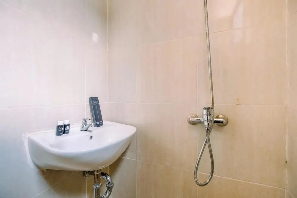 Сибату: Simply And Homey Studio Meikarta Apartment
