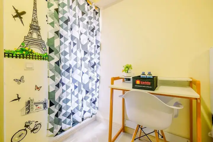 Сибату: Simply And Homey Studio Meikarta Apartment