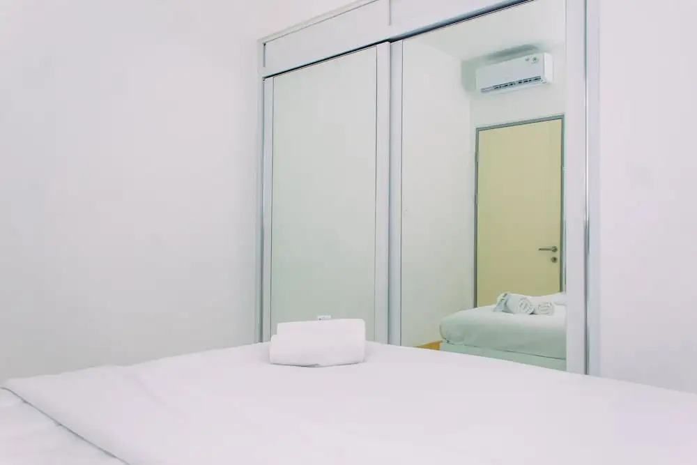 Legok: Warm And Minimalist 3Br Apartment At M-Town Residence