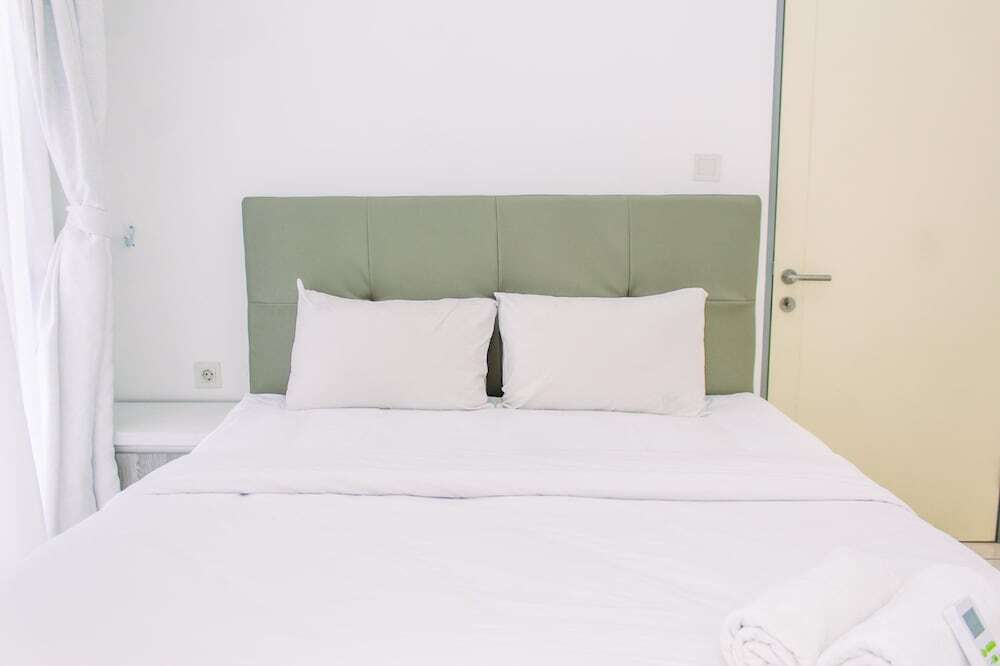 Legok: Warm And Minimalist 3Br Apartment At M-Town Residence