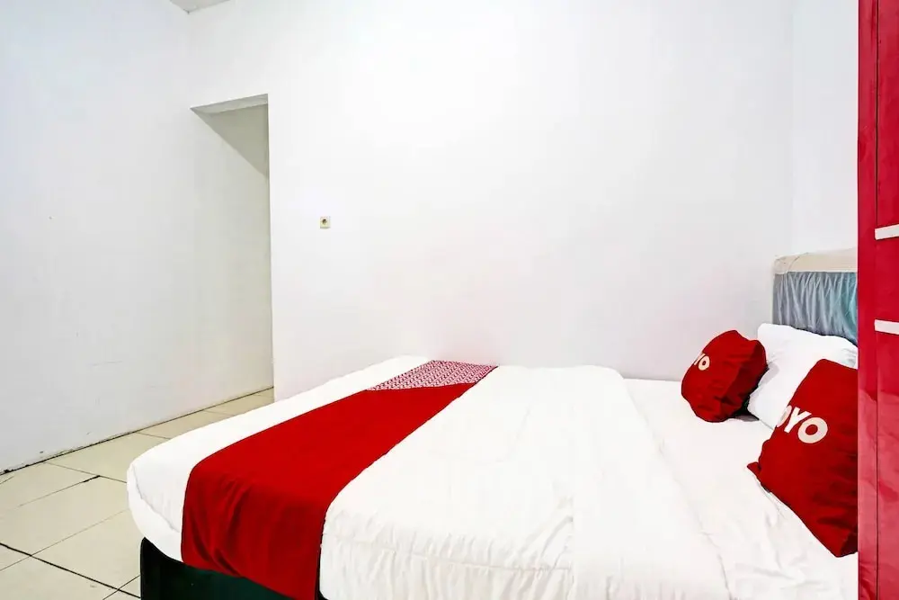Гарут: OYO 91329 Guest House Le-banon Syariah
