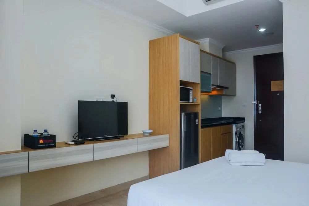 Джакарта: Minimalist and Comfy Studio at Menteng Park Apartment