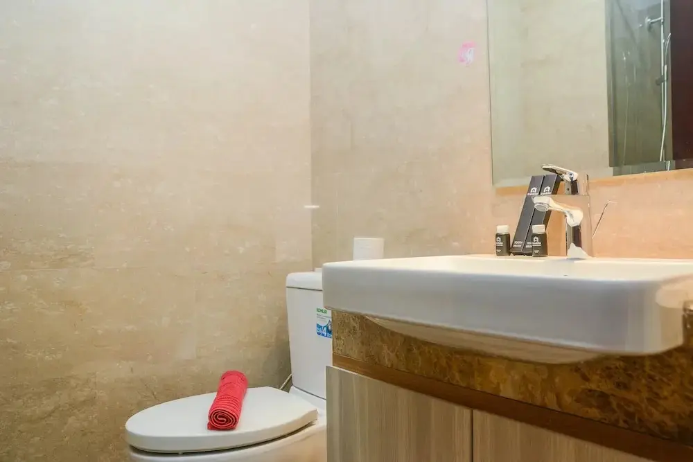 Джакарта: Minimalist and Comfy Studio at Menteng Park Apartment