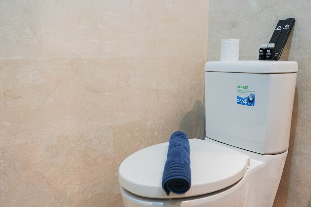 Джакарта: Minimalist and Homey Studio Menteng Park Apartment