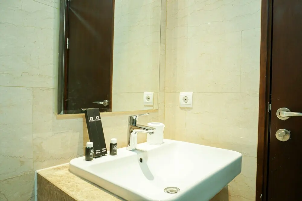 Джакарта: Tranquil and Well Appointed Studio Apartment at Menteng Park