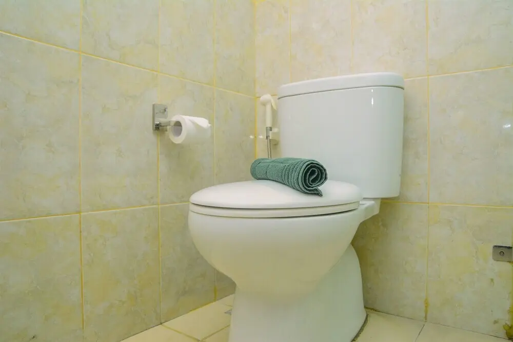 Джакарта: Best Price Studio at Tamansari The Hive Apartment
