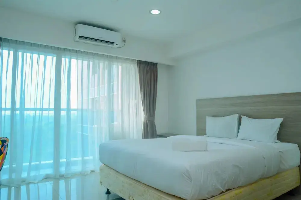 Джакарта: Best Price Studio at Tamansari The Hive Apartment
