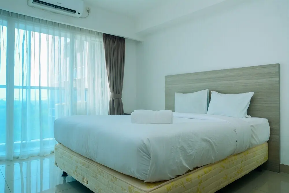 Джакарта: Best Price Studio at Tamansari The Hive Apartment
