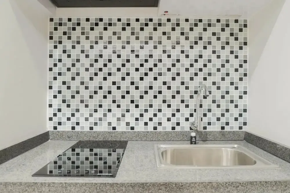 Сурабая: Minimalist Studio Apartment at Taman Melati