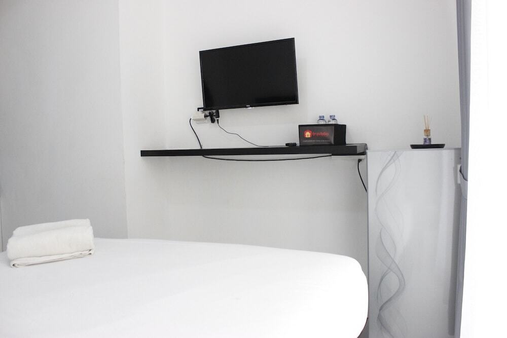Бандунг: Monochrome Style Studio Room @Grand Asia Afrika Apartment