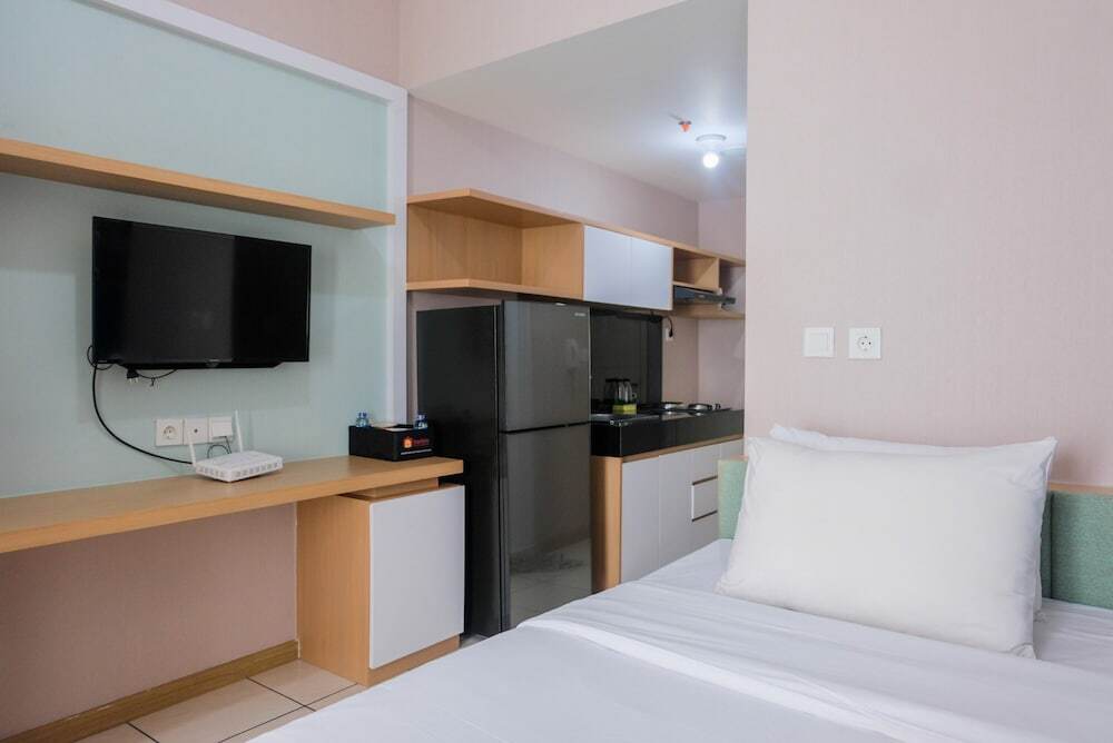 Legok: Warm and Cozy Stay Studio Room @ M-Town Apartment