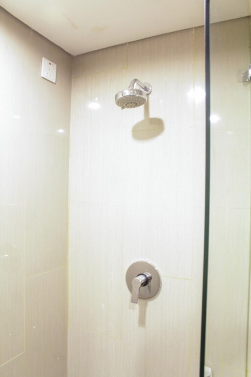 Джакарта: Modern 1BR Apartment with City View at H Residence