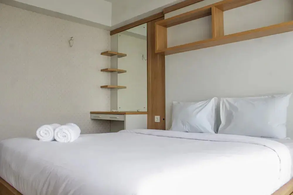 Джакарта: Modern 1BR Apartment with City View at H Residence