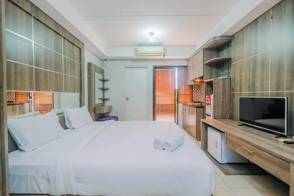 Чикаранг: Elegant Studio Apartment @ Metropark Condominium Jababeka