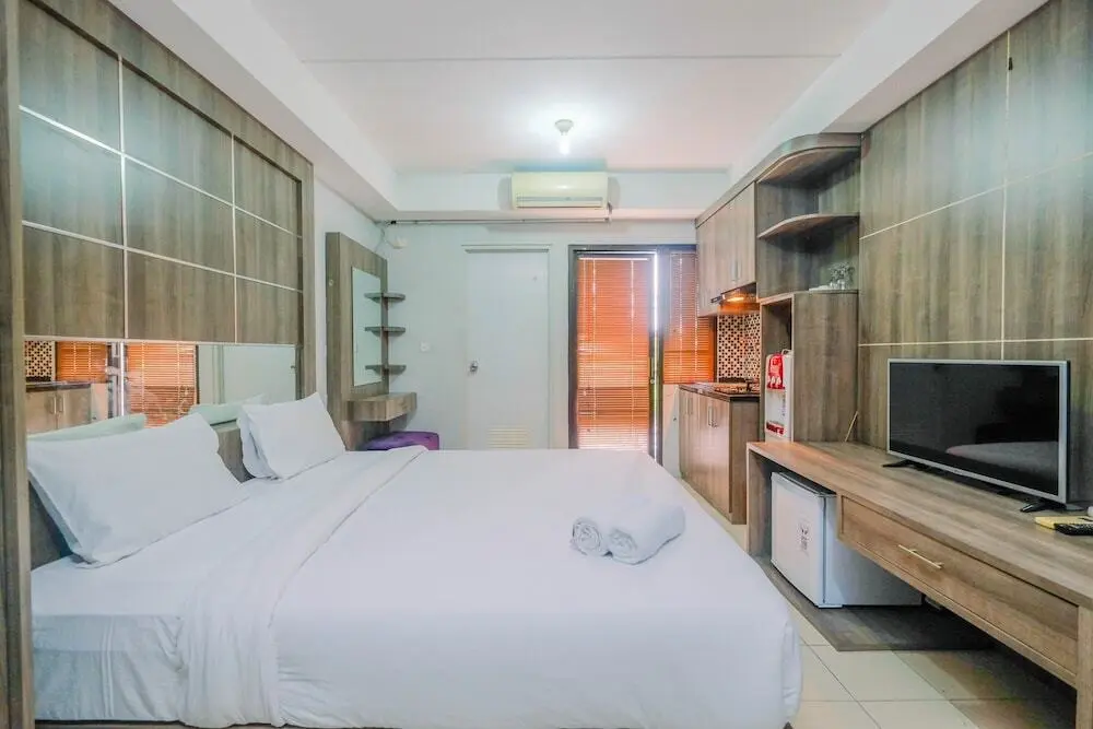 Чикаранг: Elegant Studio Apartment @ Metropark Condominium Jababeka
