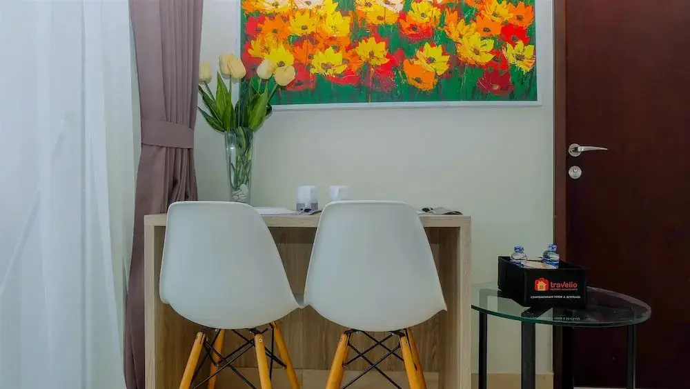 Джакарта: 2BR Apartment with Private Lift at Menteng Park